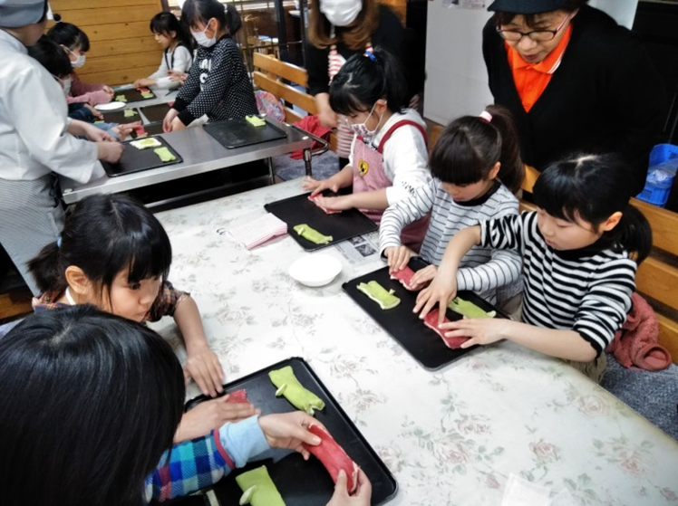 岐阜県関市　道の駅むげ川　子どもパン教室（こいのぼりパン）