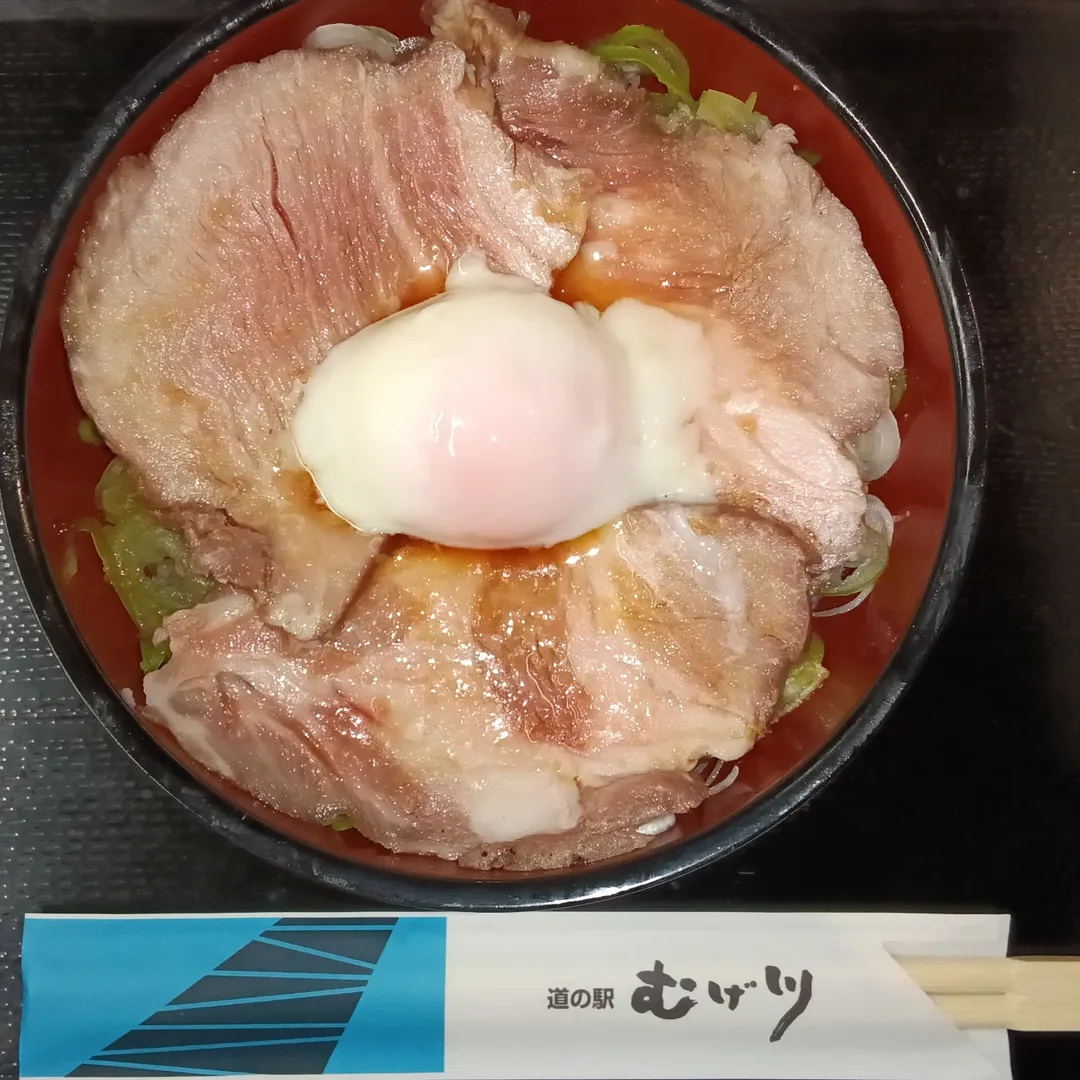 関市道の駅むげ川　ローストポーク丼